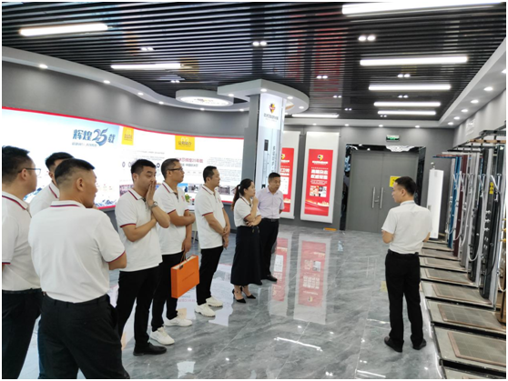 ���Fȡů ���\�lչ ��ɽ��ɽ�|�̕��W�R�W��ɯ�������^����