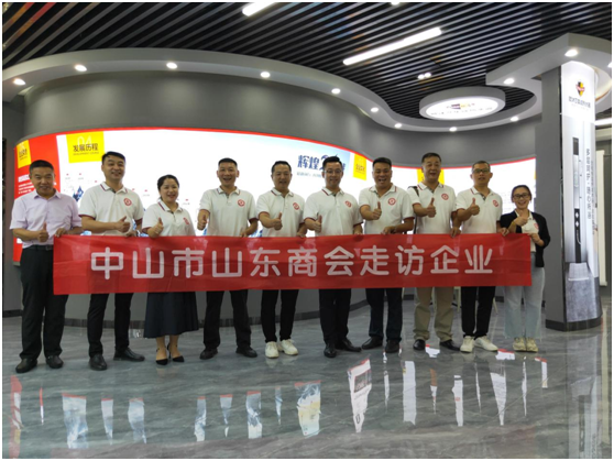 ���Fȡů ���\�lչ ��ɽ��ɽ�|�̕��W�R�W��ɯ�������^����