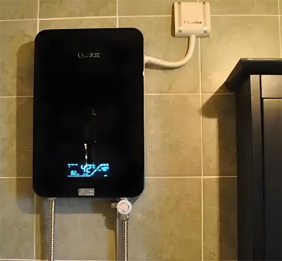 ����ʽ��ˮ�����㶨ˮ�أ����mÿһ��