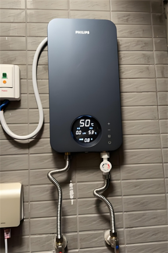 ����ʽ��ˮ�����㶨ˮ�أ����mÿһ��